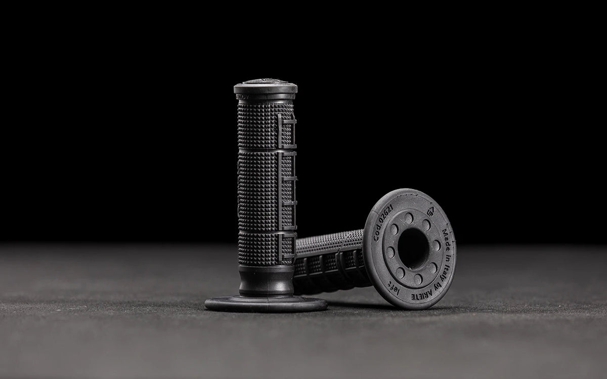 Stark VARG – Grips pair